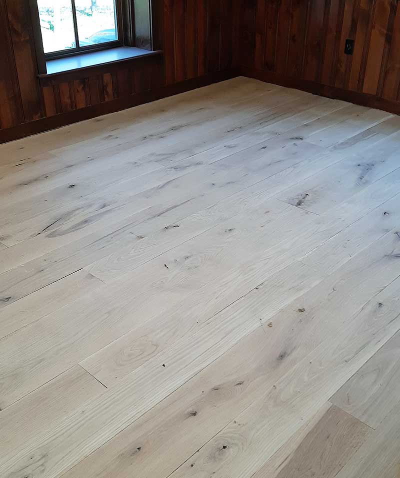 https://kentuckyfloormasters.com/wp-content/uploads/2022/01/commercial-hardwood-flooring-company-lexington-ky.jpg